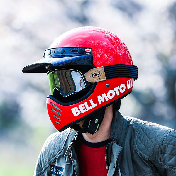 史上一番安い 新品 BELL MOTO3 ヘルメット XLサイズ ホワイト復刻版